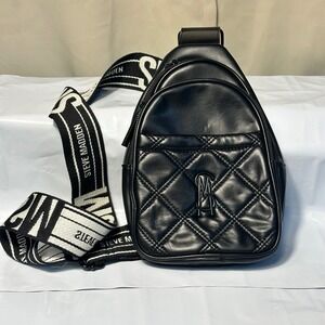 Steve Madden Sling Bag Women OS Black Quilted Faux Leather Crossbody Excellent